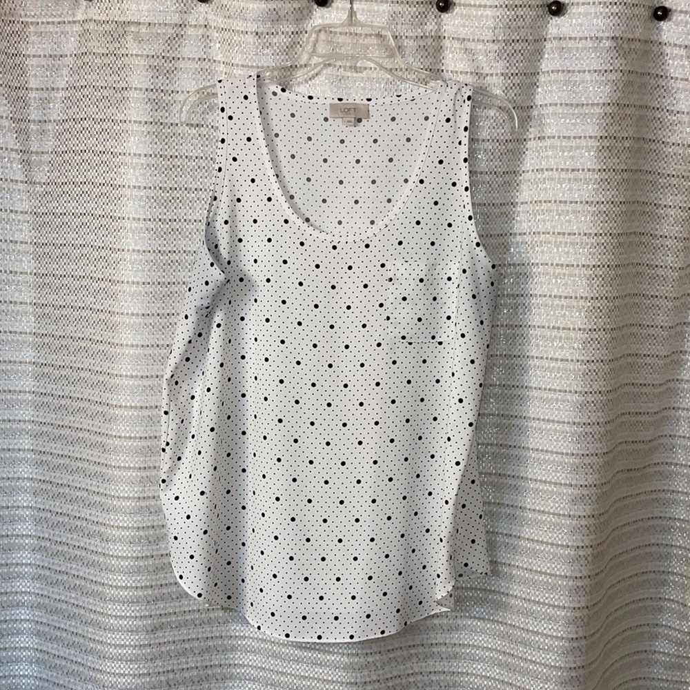 Women’s size large LOFT Outlet polkadot tank with front pocket